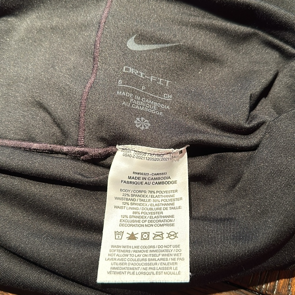 Nike Maternity One High Rise Leggings - size small - Picture 8 of 8